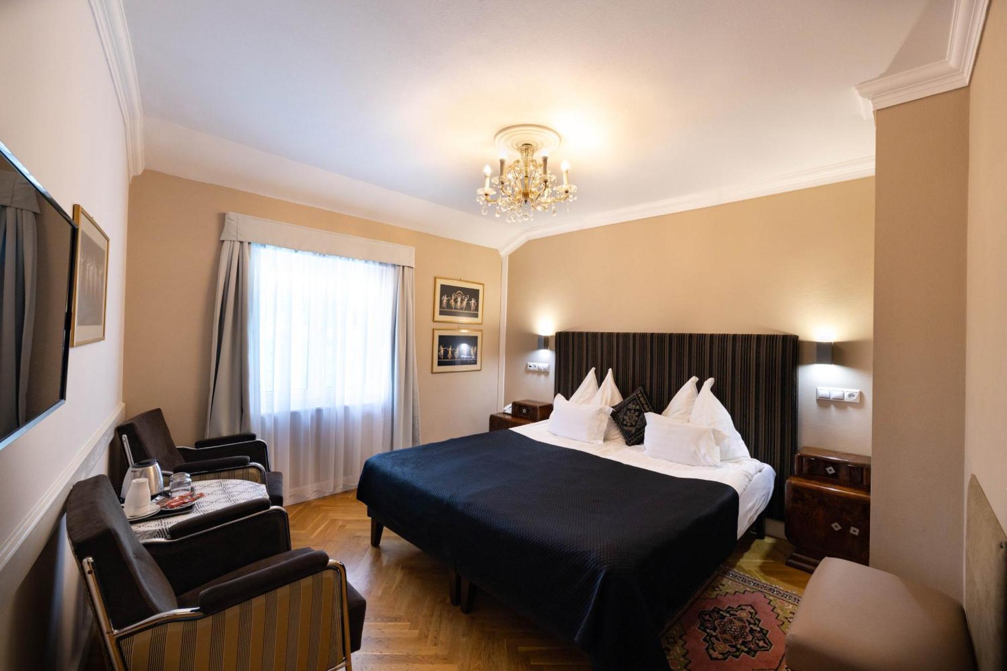 Boutique Hotel Szarcsa Székesfehérvár Værelse billede