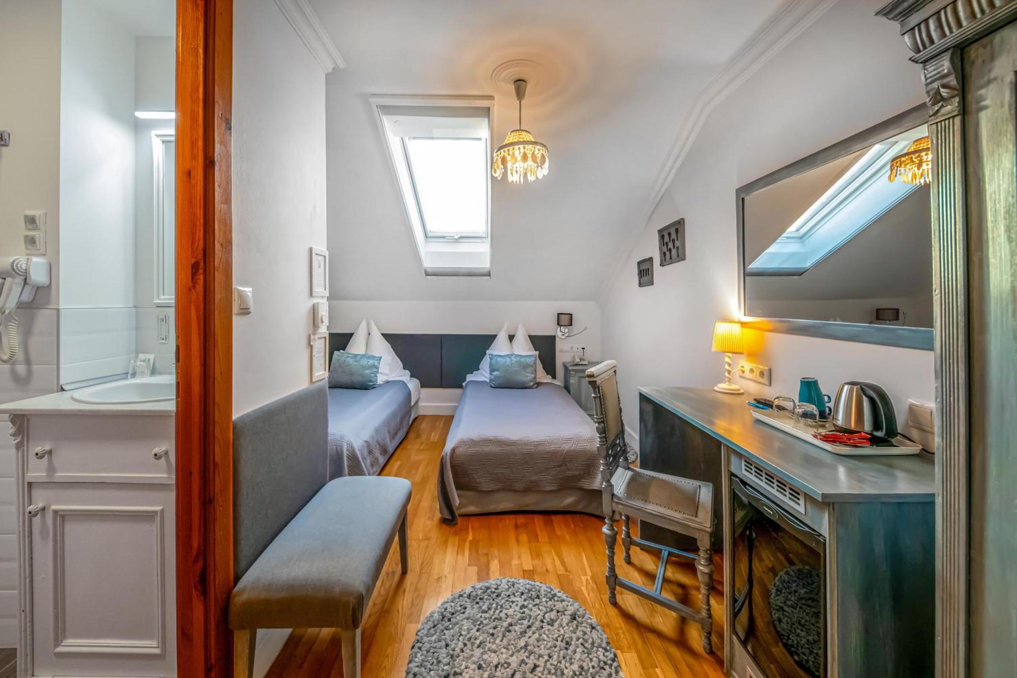 Boutique Hotel Szarcsa Székesfehérvár Værelse billede